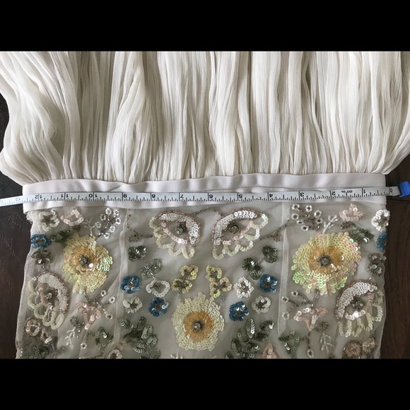 More photos of Needle & Thread gown - Picture 8 of 8